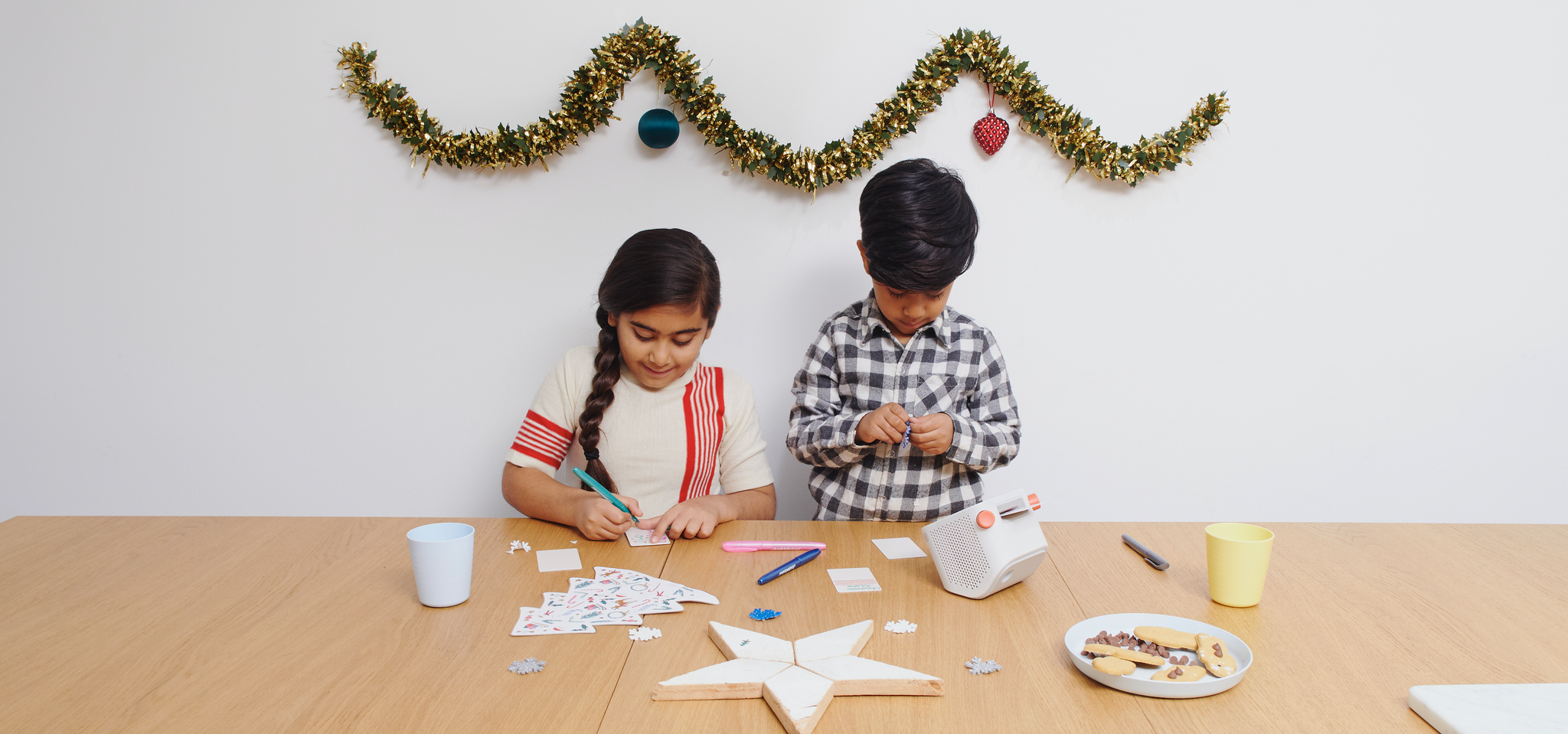 Transformez vos enfants en petits elfes créatifs ce Noël